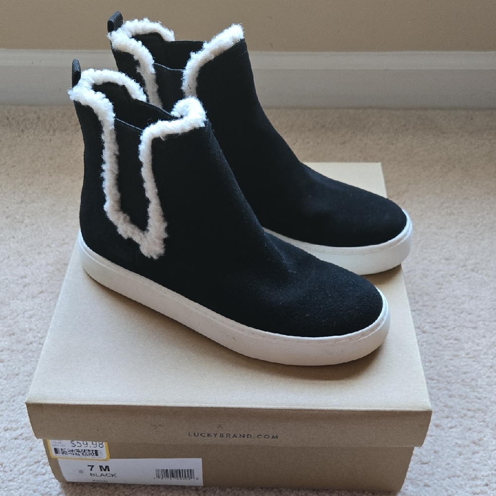 Lucky Brand Women's Black and White Sneakers